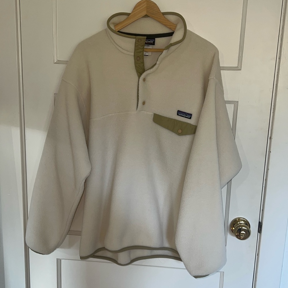 Patagonia fuzzy sherpa sweater